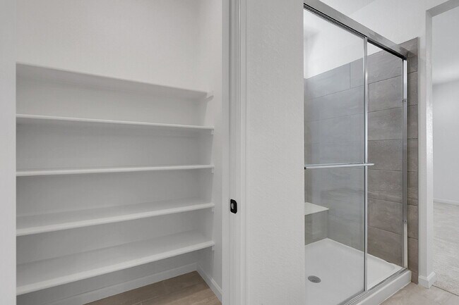 Building Photo - $3,250.00, 3 bed, 2.5-bath located in Cast...