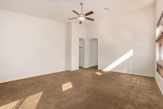 Building Photo - 6850 E Pearl St