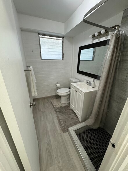 Building Photo - 410 Nahua St