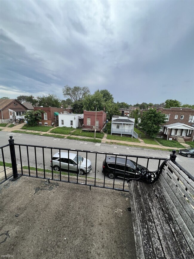 Building Photo - 1 br, 1 bath Duplex - 3724 Winnebago Stree...
