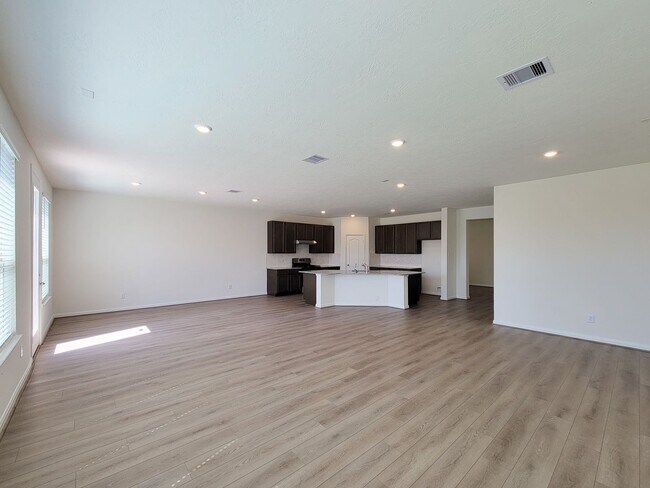 Building Photo - 2815 LYRA Ct
