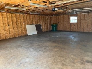 Building Photo - 755 Ashwood Ave