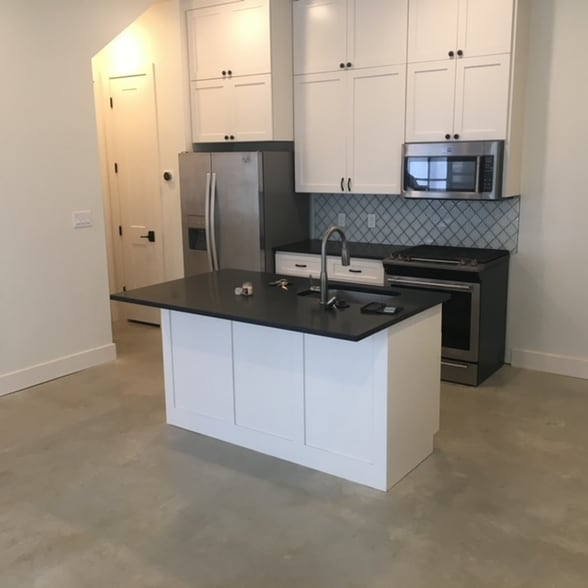 Building Photo - 1154 Hauptstrasse