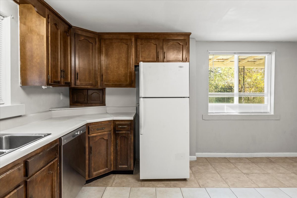 Building Photo - 5013 Eastview Terrace