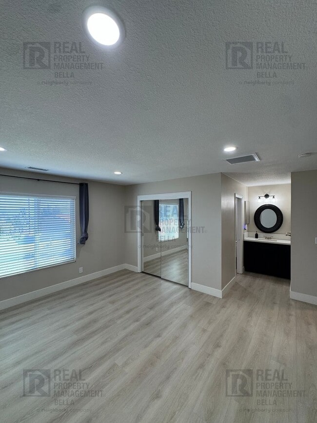 Building Photo - Remodeled Single-Story Corner Lot Home wit...