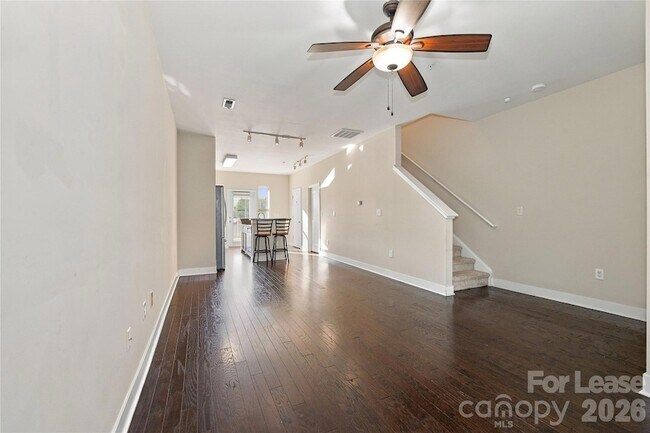 Building Photo - 732 Seigle Point Dr