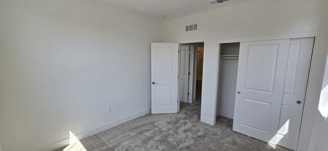 Building Photo - Brand New 2025 Solar-Powered 4 Bed, 3 Bath...