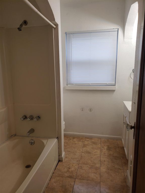 Building Photo - 1442 Schuyler Rd