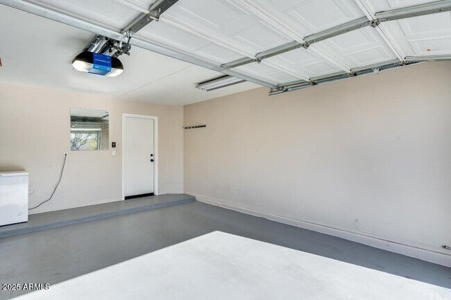 Building Photo - 11436 W Eden McKenzie Dr