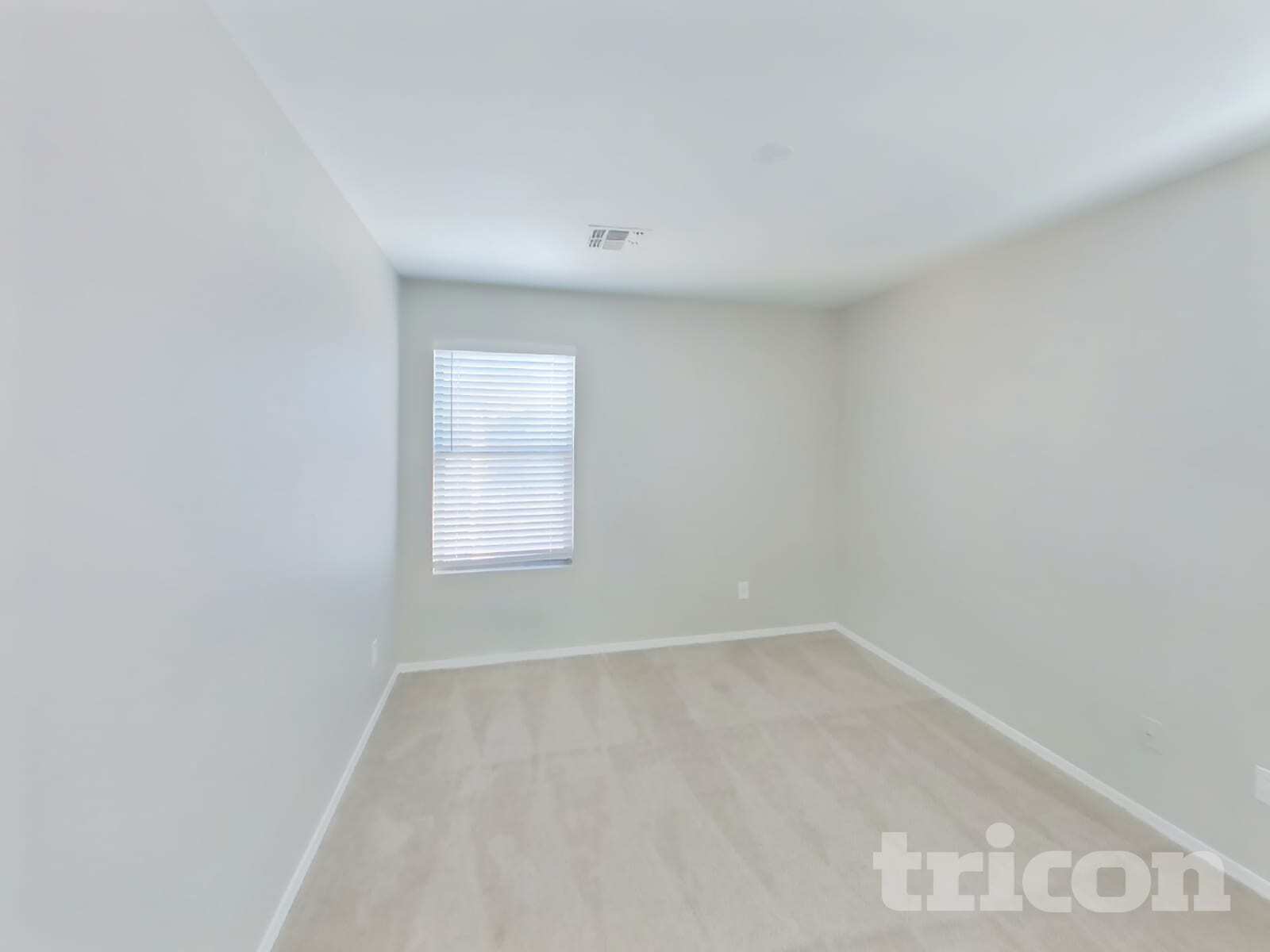 Building Photo - 9526 N 81st Dr