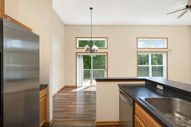 Building Photo - 7637 Century Blvd