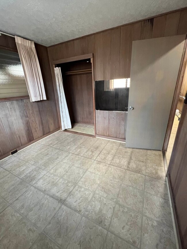 Building Photo - 949 Lehua Ave