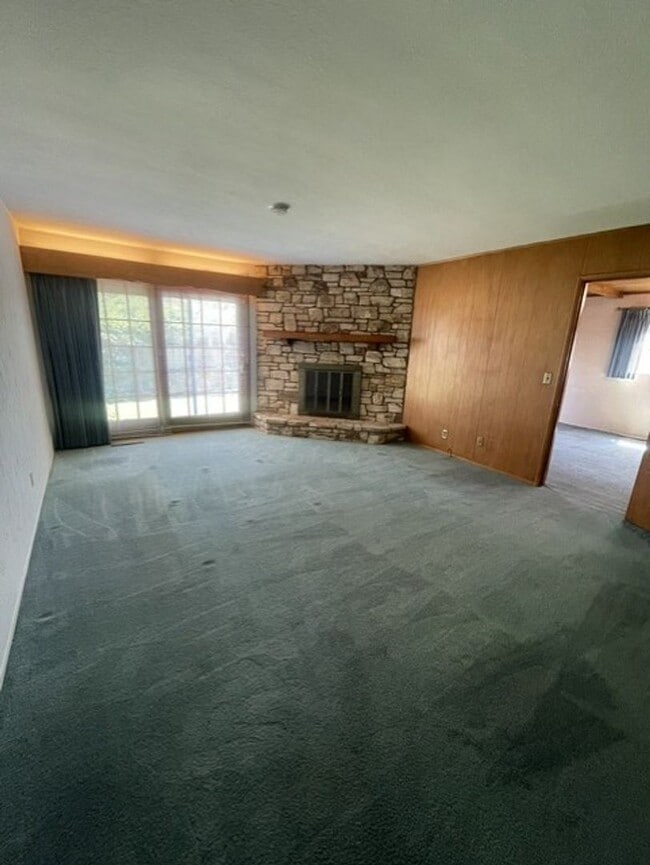 Building Photo - 860 Prospect Hgts