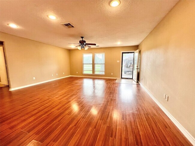 Building Photo - 7017 Caldwell St