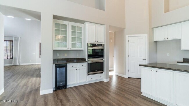 Building Photo - 3441 W Little Hopi Dr