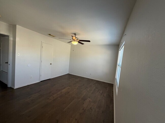 Building Photo - 3203 St Isaac Loop