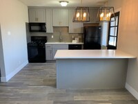 Building Photo - 6475 Nottingham Ave