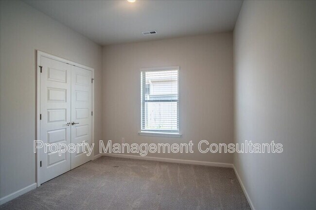 Building Photo - 154 Lillian Farms Blvd