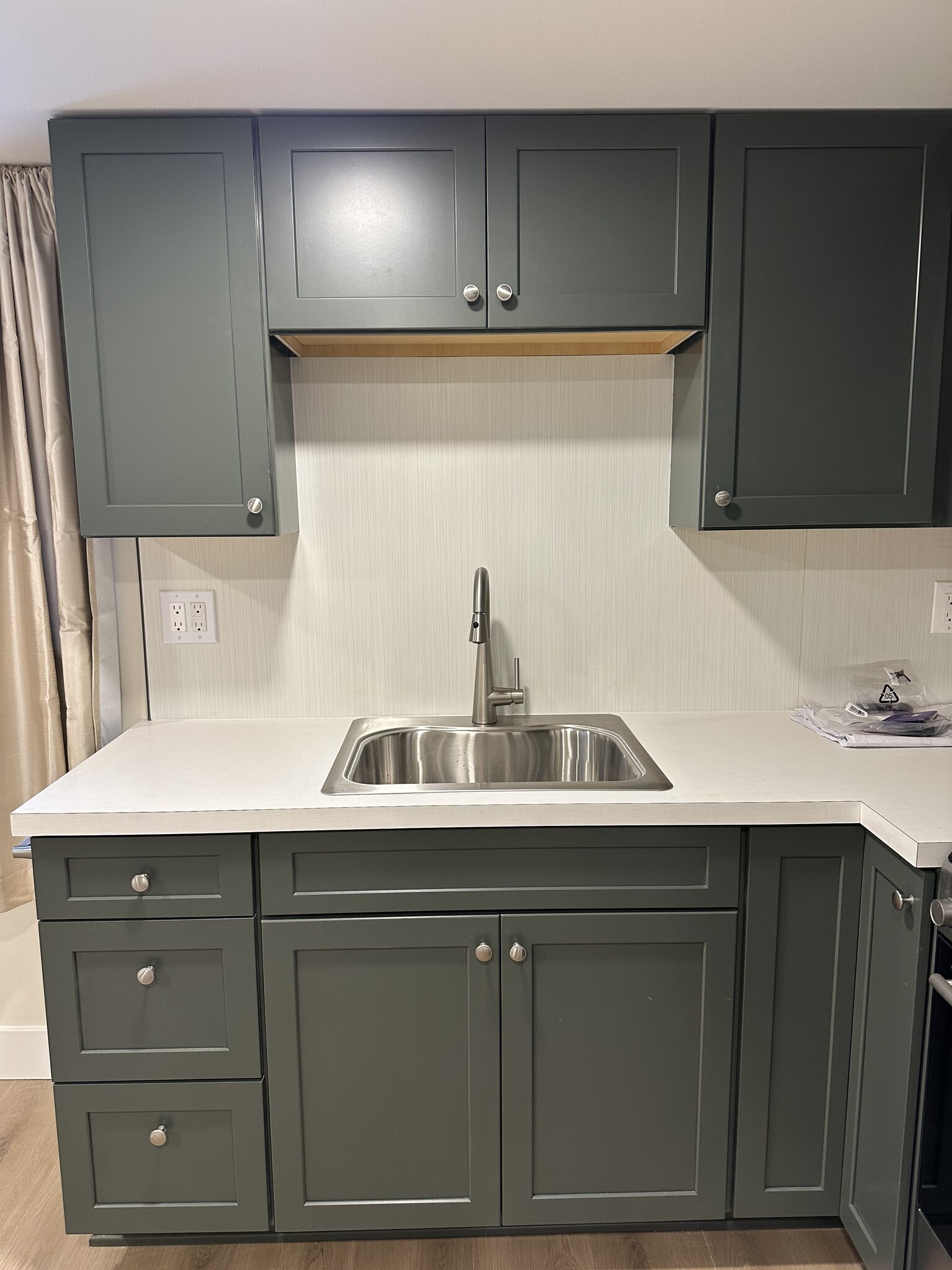 Building Photo - 2412 Columbia St SW