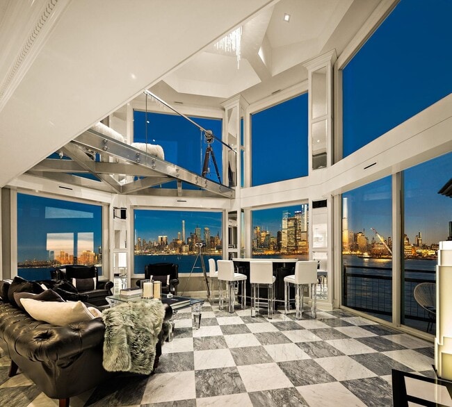 Building Photo - 600 Harbor Blvd