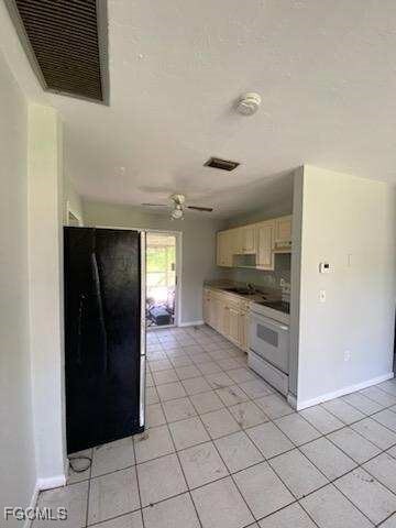 Building Photo - 2038 Eloise Cir