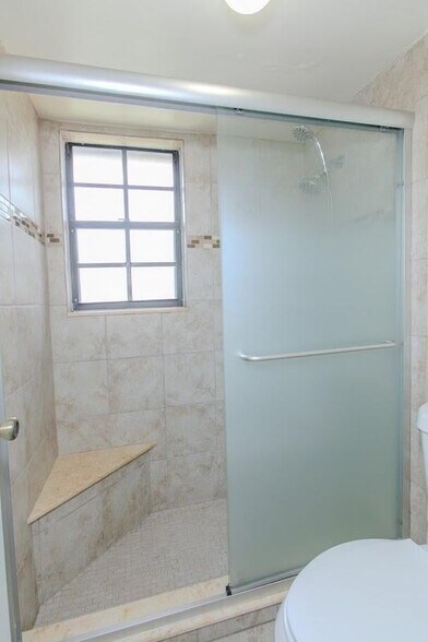 Building Photo - 4464 Oak Terrace Dr