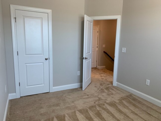 Building Photo - Gorgeous 4 Bedroom | 3.5 Bath Cary Townhom...
