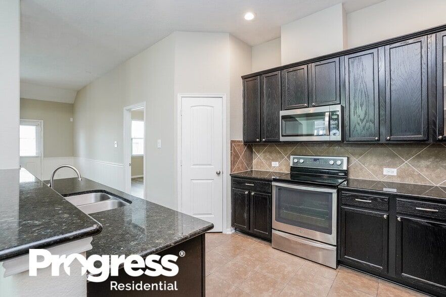 Building Photo - 3214 Bainbridge Hill Ln