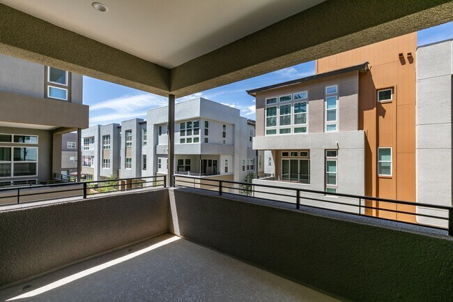 Building Photo - Stunning 4-Level Townhome in Inspirada | R...
