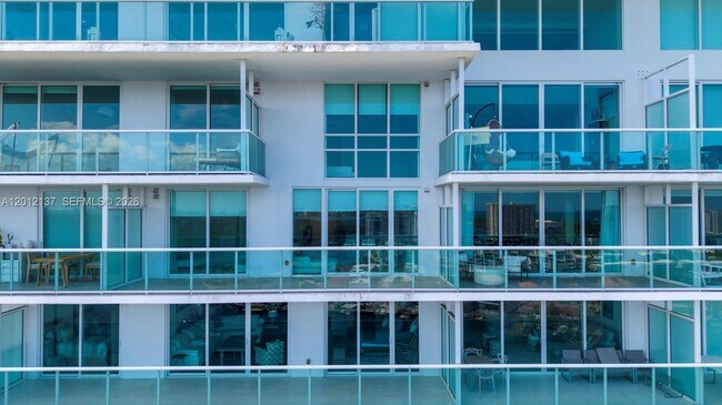 Building Photo - 400 Sunny Isles Blvd