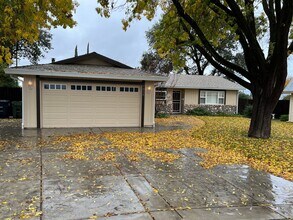 Building Photo - Charming Home With Detached Workshop And S...