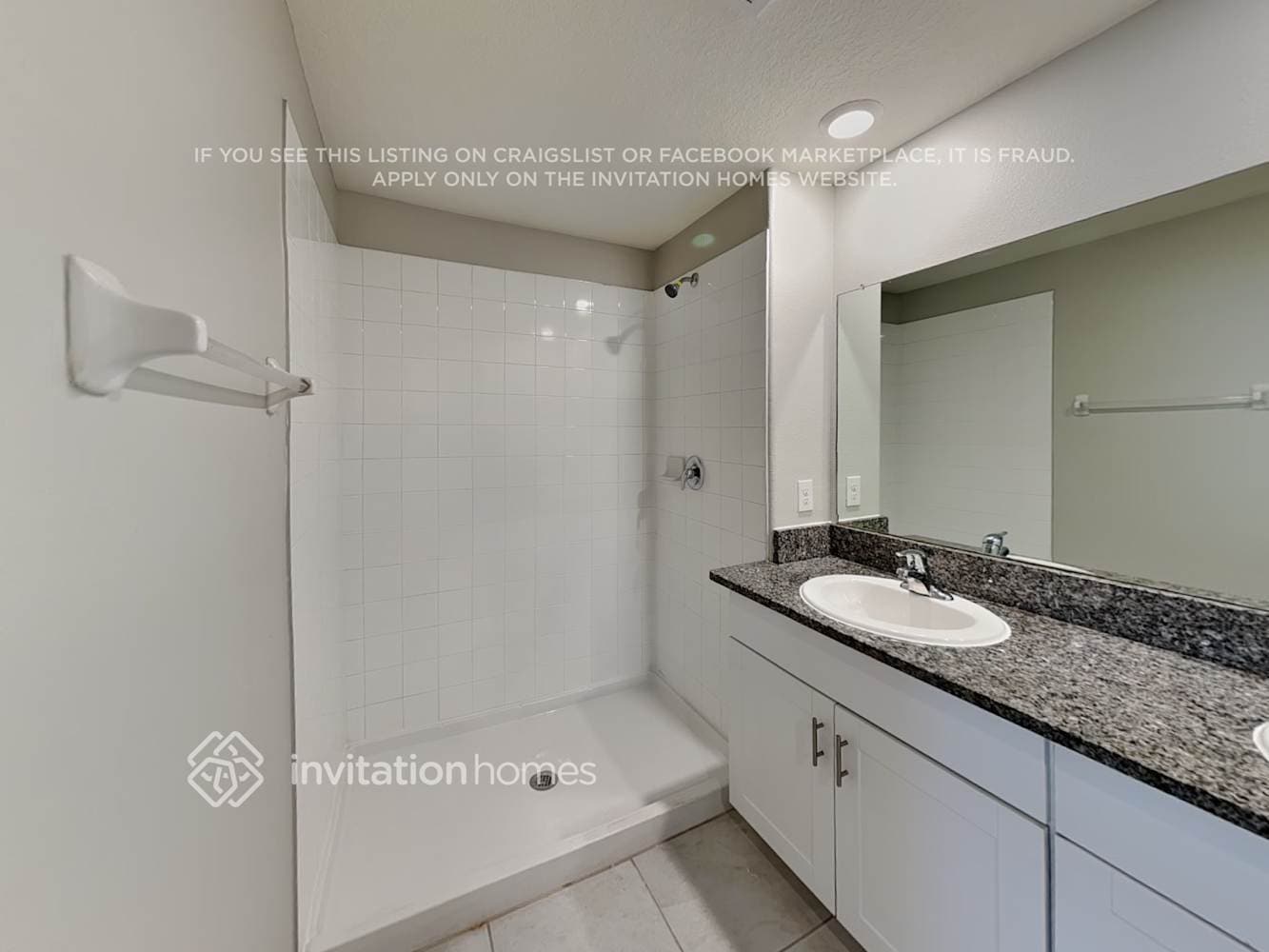 Building Photo - 2204 Jungle Dr