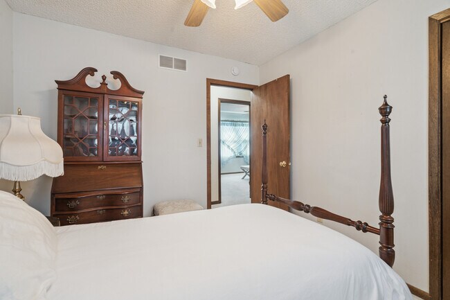 Building Photo - 1245 Michelle Ct