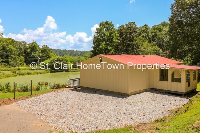 Building Photo - Beautiful Rustic Cabin
