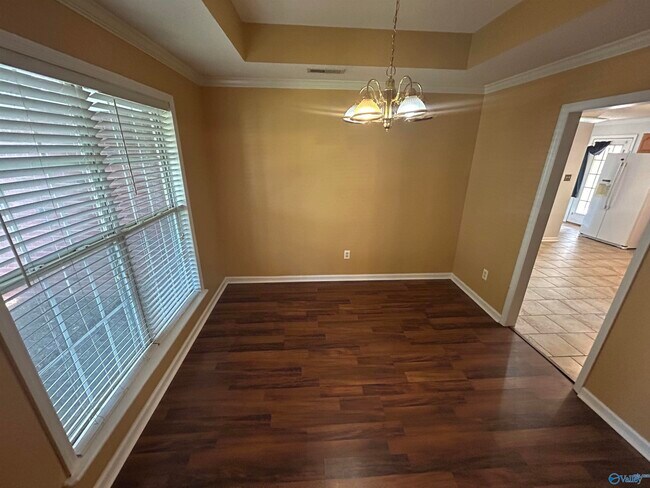 Building Photo - 111 Sunnyfield Dr