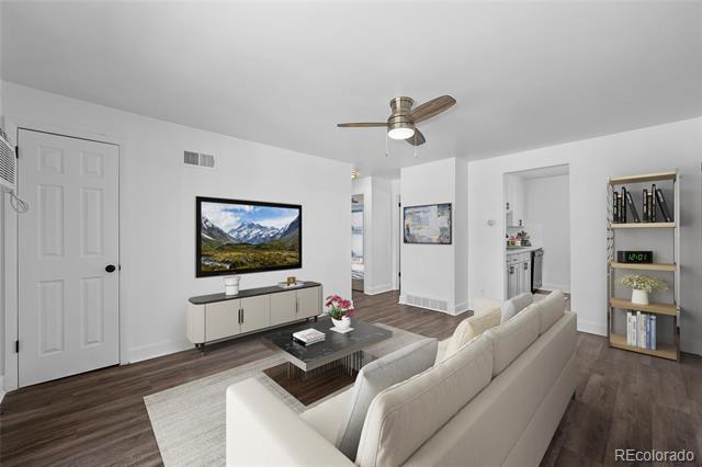 Building Photo - 4029 Upham St