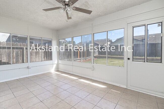 Building Photo - 5124 Tewkesbury Way