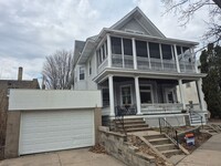 Building Photo - 688-690 Oakland Ave