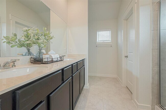 Building Photo - 7538 Coral Ter Dr