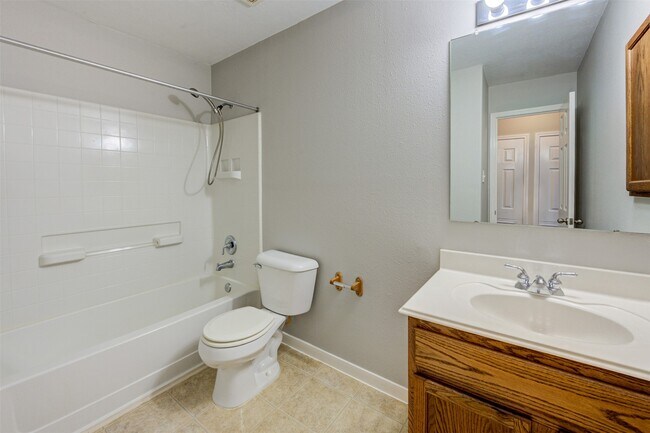 Building Photo - 6703 Northridge Trace Ln