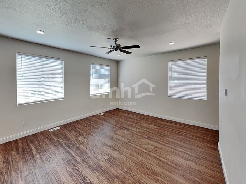 Building Photo - 7401 S Copper Rim Dr