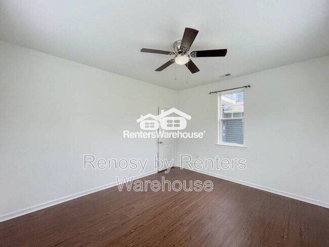 Building Photo - 1713 Dresdon Ln