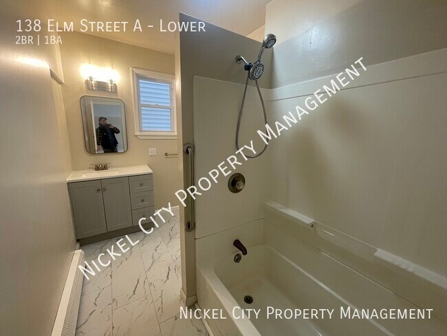 Building Photo - 138 Elm St