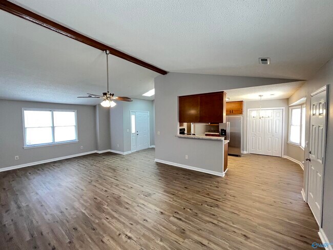 Building Photo - 105 Bellhurst Cir