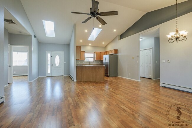 Building Photo - 601 Silver Plume Dr