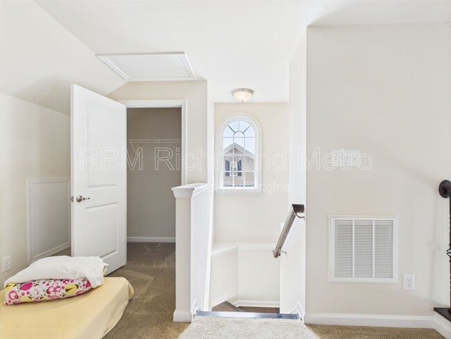 Building Photo - 2200 Liesfeld Parkway