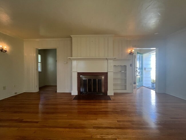 Building Photo - 918 F St
