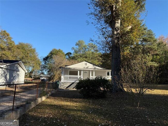 Building Photo - 221 Sheppard Pl