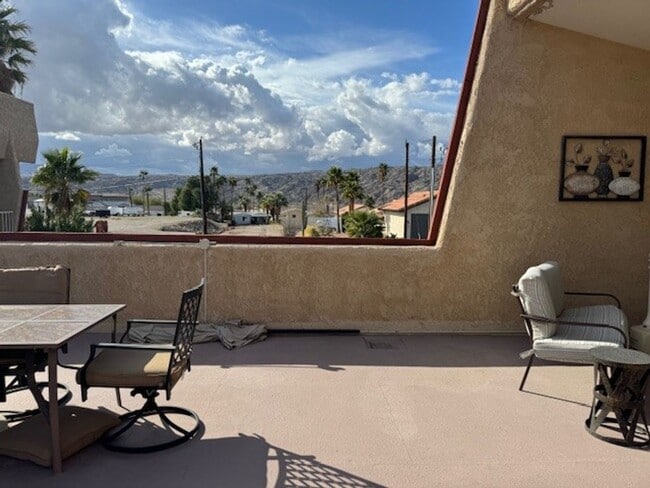 Building Photo - 1 BR 2Ba Condo across Colorado River, pool,spa,gated entry-All Appliances included