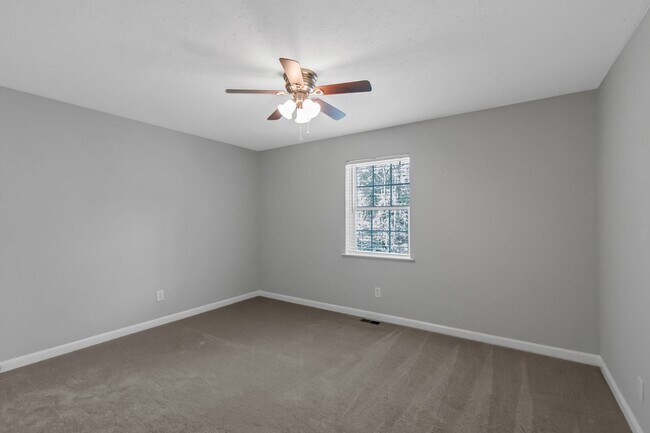 Building Photo - 3653 Chestnut Lake Ct
